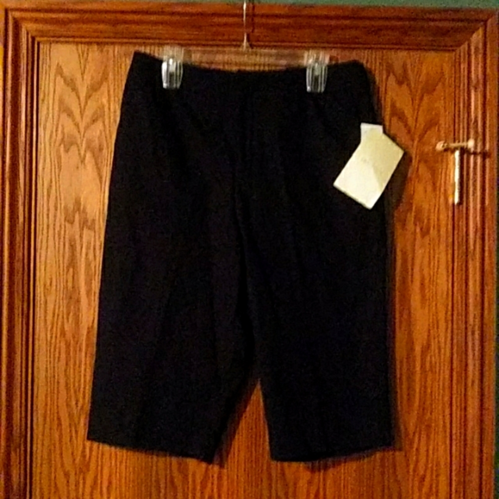 Women's Dialogue Dressier Bermuda Shorts